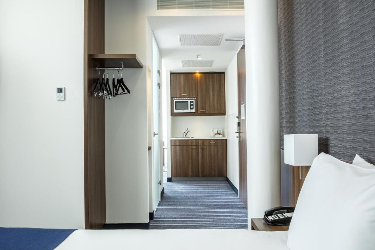 Holiday Inn Express Rotterdam - Central Station By Ihg Exterior photo