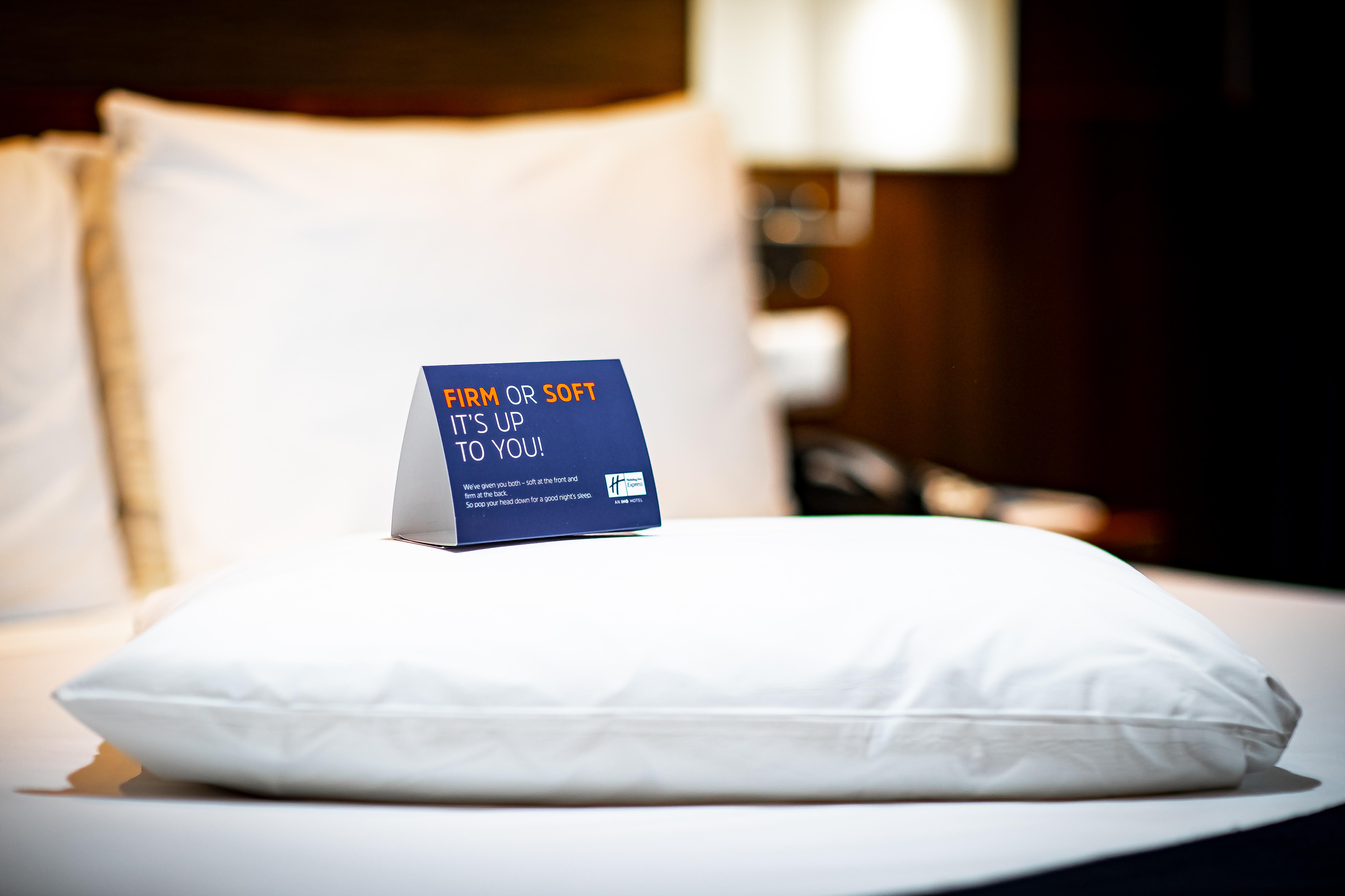 Holiday Inn Express Rotterdam - Central Station By Ihg Exterior photo