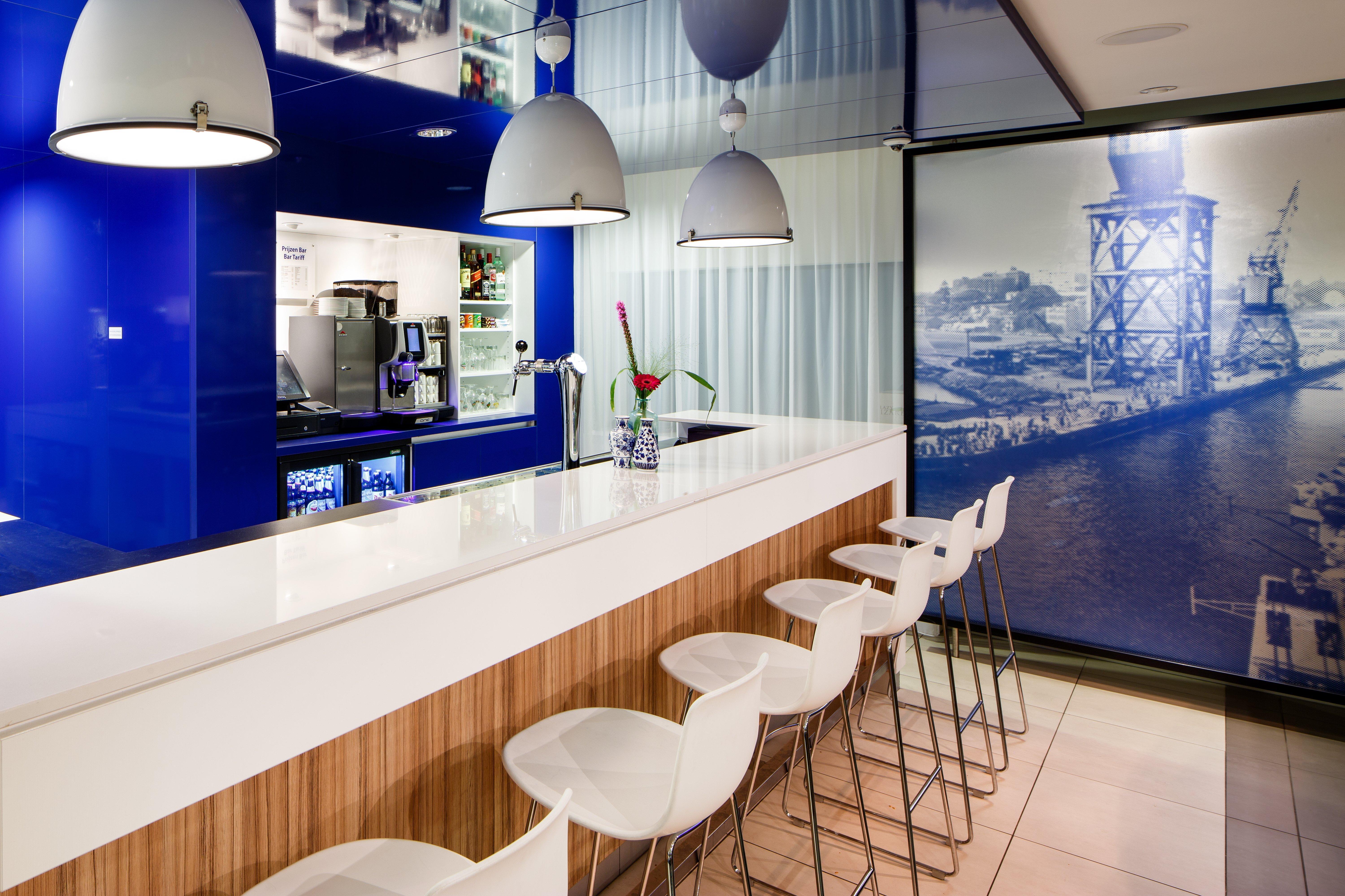 Holiday Inn Express Rotterdam - Central Station By Ihg Exterior photo