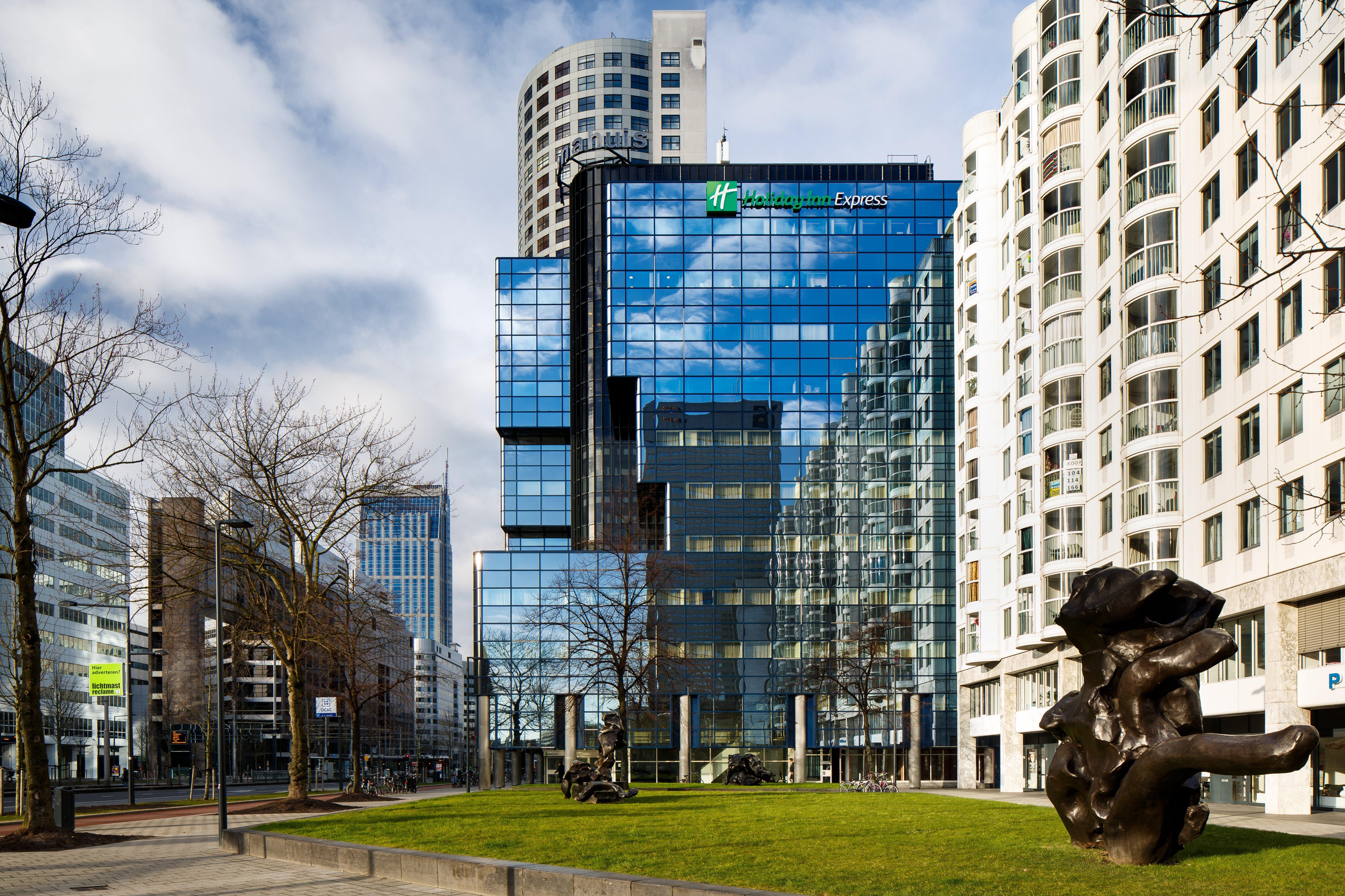 Holiday Inn Express Rotterdam - Central Station By Ihg Exterior photo