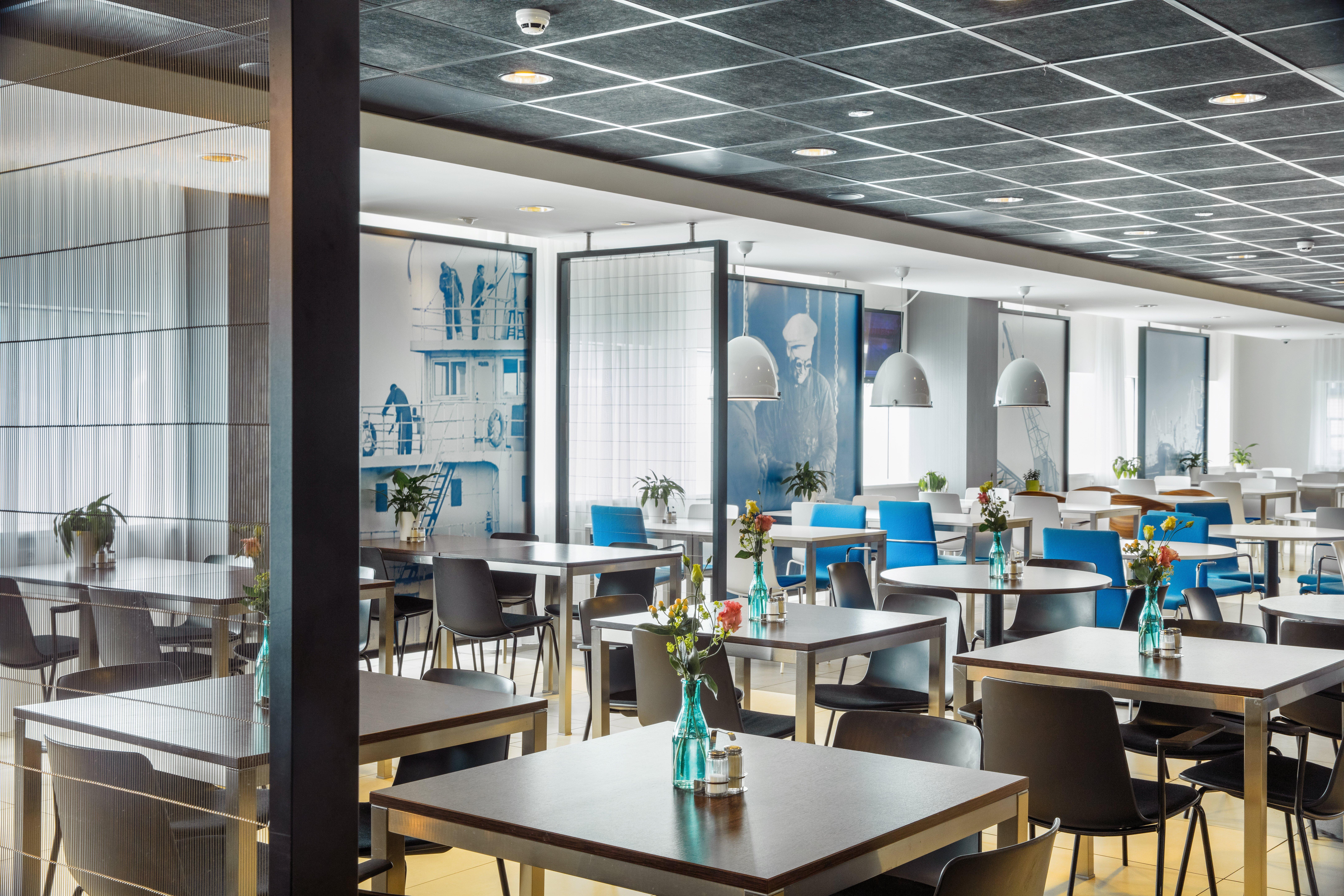 Holiday Inn Express Rotterdam - Central Station By Ihg Exterior photo