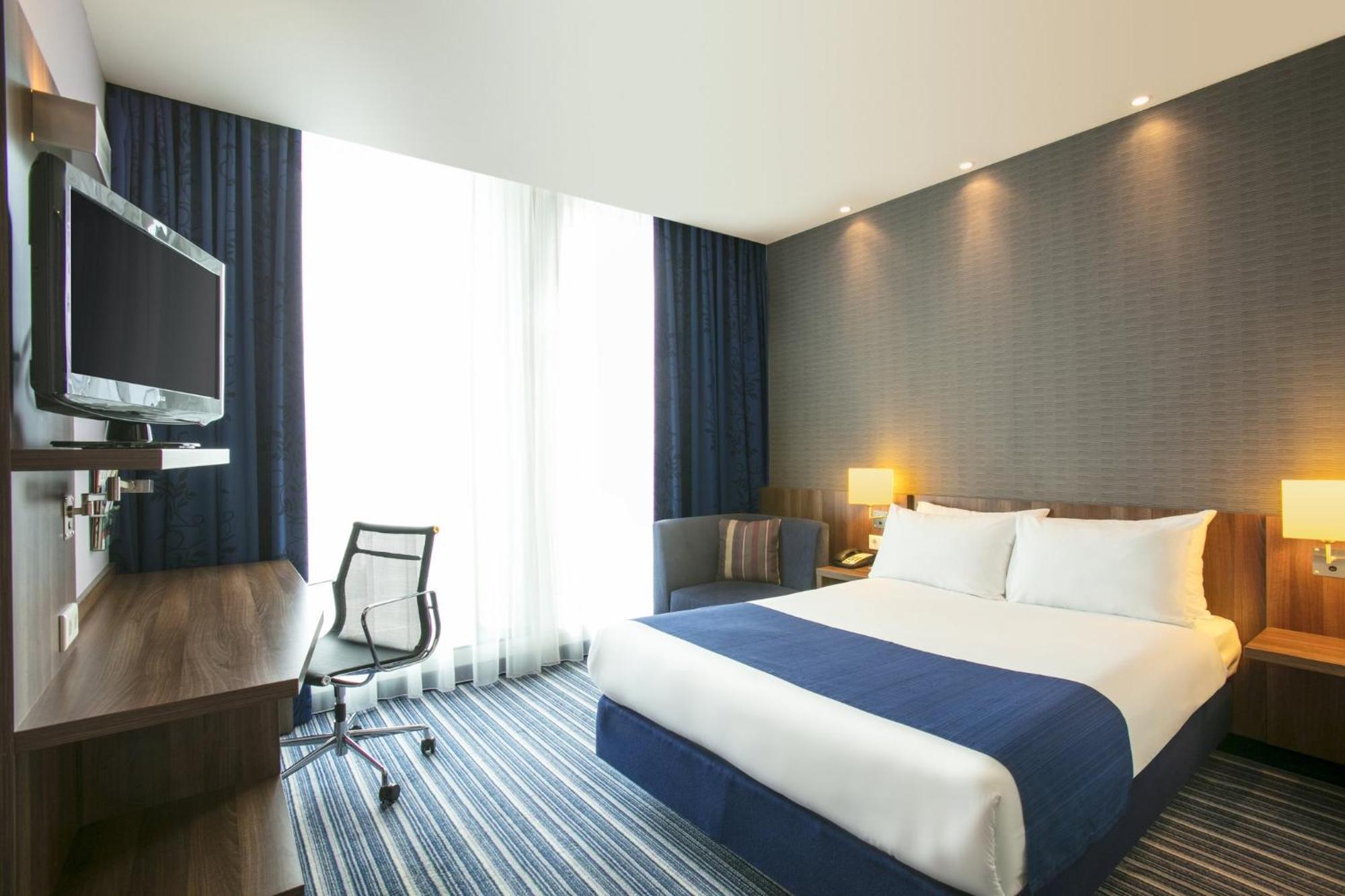 Holiday Inn Express Rotterdam - Central Station By Ihg Exterior photo