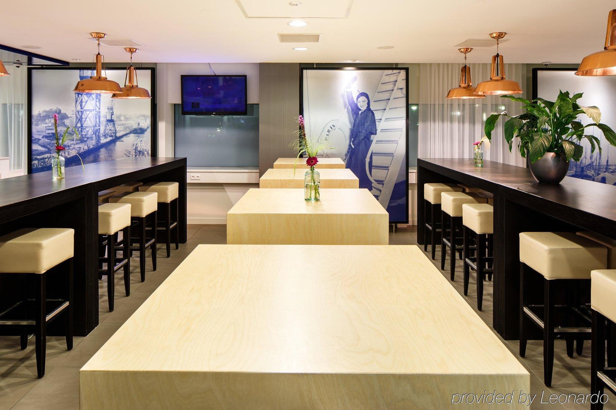 Holiday Inn Express Rotterdam - Central Station By Ihg Exterior photo
