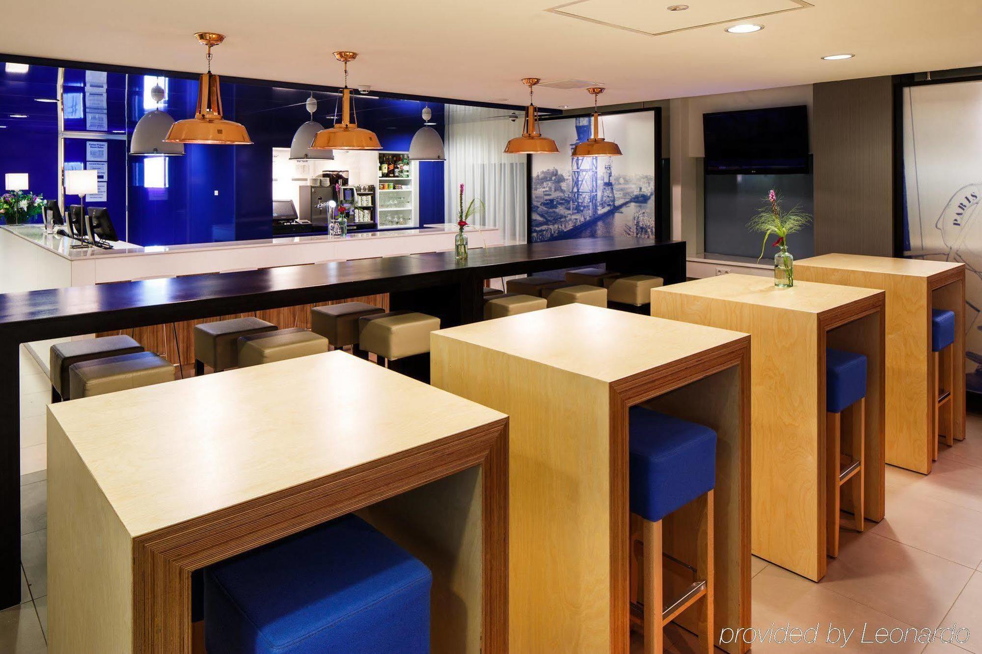 Holiday Inn Express Rotterdam - Central Station By Ihg Exterior photo
