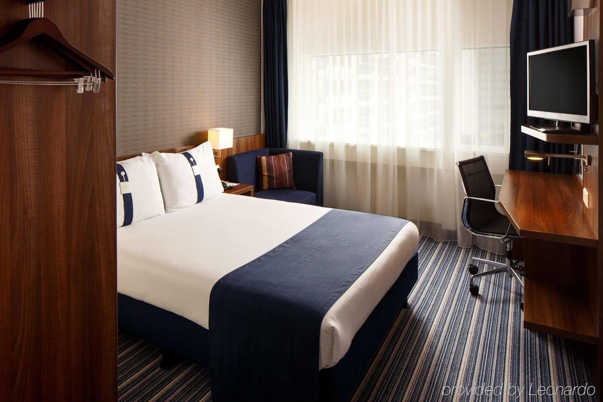 Holiday Inn Express Rotterdam - Central Station By Ihg Exterior photo
